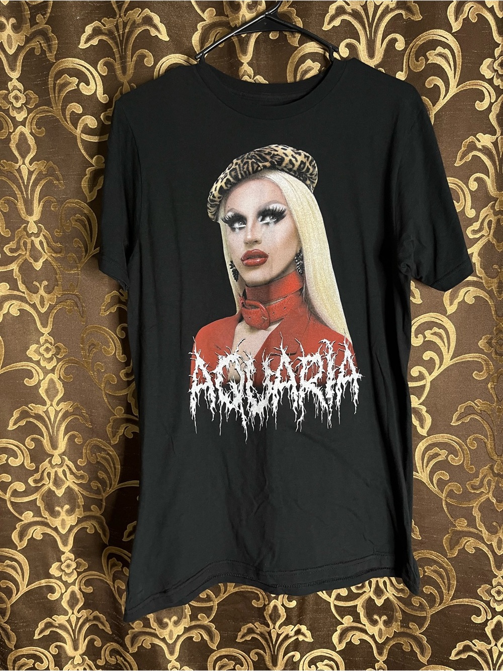 DRAGQUEENMERCH Aquaria Drag Race Men’s T-shirt Size M